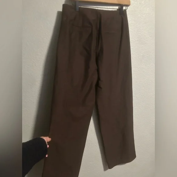 Lululemon Utilitech Relaxed-Fit Mid-Rise Trouser - Picture 7 of 16